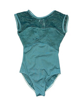 Load image into Gallery viewer, Keyhole Back Lace Top Emerald Green Leotard
